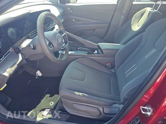 2024 Hyundai Elantra SEL - miniatura 7