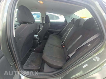 2024 Hyundai Elantra SEL - miniatura 13