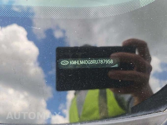 2024 Hyundai Elantra SEL - miniatura 5