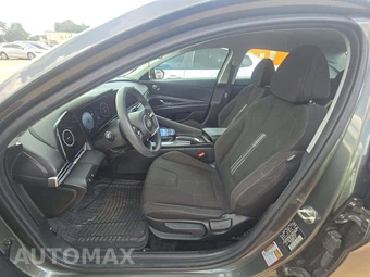 2024 Hyundai Elantra SEL - miniatura 6