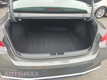 2024 Hyundai Elantra SEL - miniatura 14