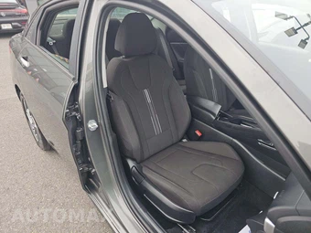 2024 Hyundai Elantra SEL - miniatura 18