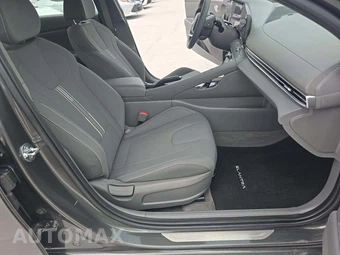2024 Hyundai Elantra SEL - miniatura 15