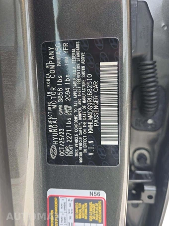 2024 Hyundai Elantra SEL - miniatura 2