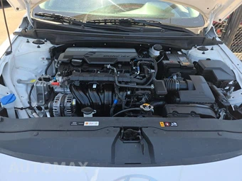2024 Hyundai Elantra SEL - miniatura 18