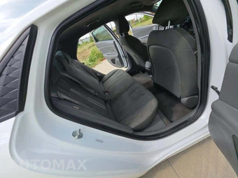 2024 Hyundai Elantra SEL - miniatura 13
