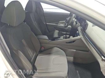 2024 Hyundai Elantra SEL - miniatura 18