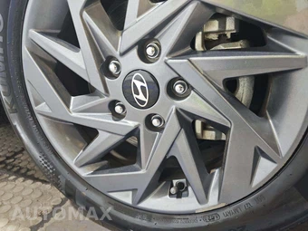 2024 Hyundai Elantra SEL - miniatura 26