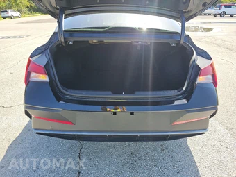2024 Hyundai Elantra SEL - miniatura 16