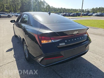 2024 Hyundai Elantra SEL - miniatura 6