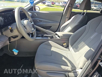 2024 Hyundai Elantra SEL - miniatura 7