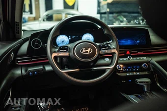 2024 Hyundai Elantra SEL - miniatura 14