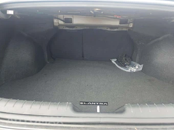 2024 Hyundai Elantra SEL - miniatura 11