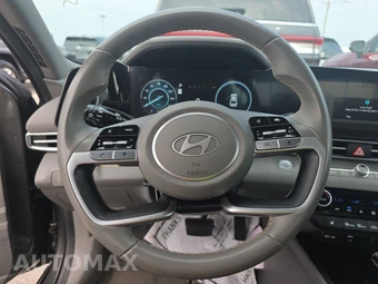 2024 Hyundai Elantra SEL - miniatura 10