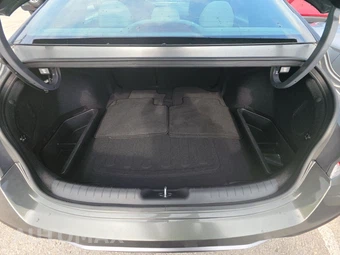 2024 Hyundai Elantra SEL - miniatura 16