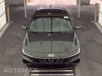 2024 Hyundai Elantra SEL - miniatura 2