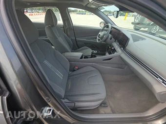 2024 Hyundai Elantra SEL - miniatura 8