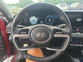 2024 Hyundai Elantra SEL - miniatura 10