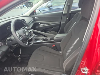 2024 Hyundai Elantra SEL - miniatura 7