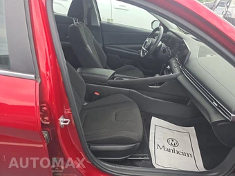 2024 Hyundai Elantra SEL - miniatura 8