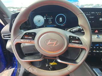 2024 Hyundai Elantra SEL – miniatura 10