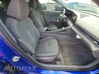 2024 Hyundai Elantra SEL – miniatura 8