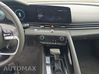 2024 Hyundai Elantra SEL – miniatura 11