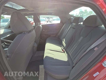 2024 Hyundai Elantra SEL - miniatura 10