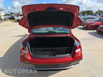 2024 Hyundai Elantra SEL - miniatura 11