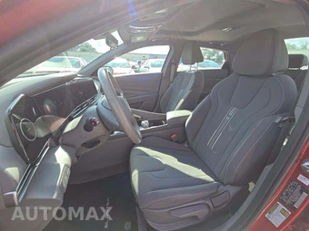 2024 Hyundai Elantra SEL - miniatura 3
