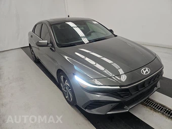2024 Hyundai Elantra SEL – miniatura 3