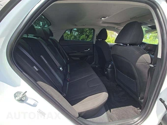 2024 Hyundai Elantra SEL - miniatura 13