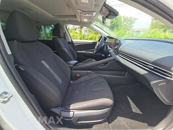 2024 Hyundai Elantra SEL - miniatura 15