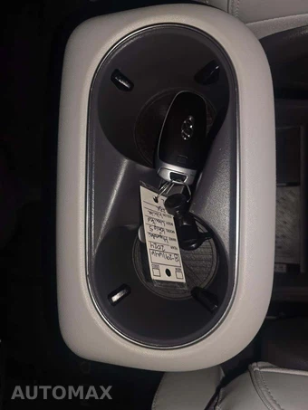 2024 Hyundai IONIQ 5 Limited - miniatura 8