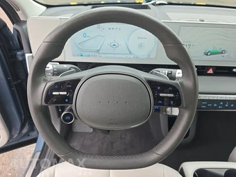 2024 Hyundai IONIQ 5 Limited - miniatura 10