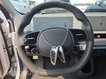 2024 Hyundai IONIQ 5 Limited - miniatura 10