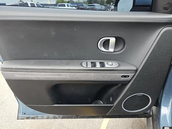 2024 Hyundai IONIQ 5 Limited - miniatura 9