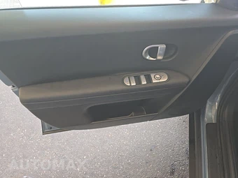2024 Hyundai IONIQ 5 SE - miniatura 9