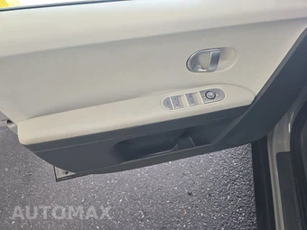 2024 Hyundai IONIQ 5 SE - miniatura 9