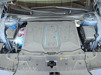 2024 Hyundai IONIQ 5 SE - miniatura 15