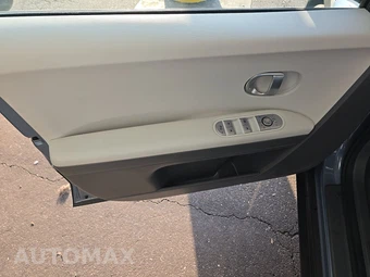 2024 Hyundai IONIQ 5 SE - miniatura 9