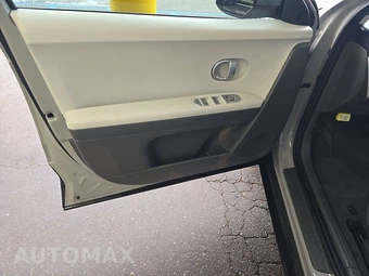2024 Hyundai IONIQ 5 SE - miniatura 9