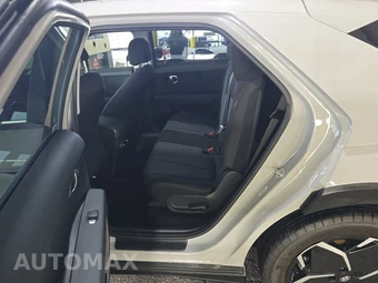 2024 Hyundai IONIQ 5 SE - miniatura 13