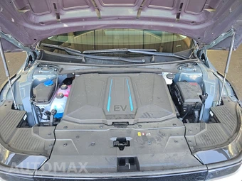 2024 Hyundai IONIQ 5 SE - miniatura 15