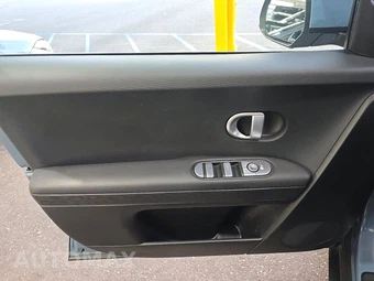 2024 Hyundai IONIQ 5 SE - miniatura 9