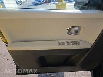 2024 Hyundai IONIQ 5 SE - miniatura 9