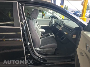 2024 Hyundai IONIQ 5 SE - miniatura 8