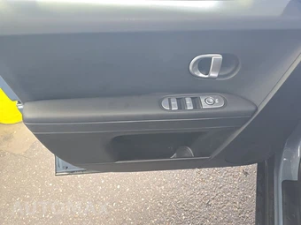 2024 Hyundai IONIQ 5 SE - miniatura 9