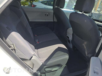 2024 Hyundai IONIQ 5 SE - miniatura 13