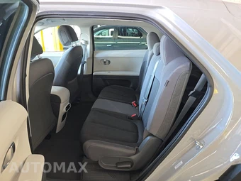 2024 Hyundai IONIQ 5 SE - miniatura 13
